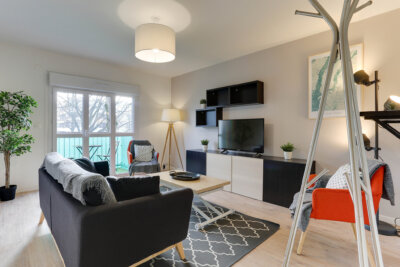 grand-séjour-lumineux-location-colocation-appartement-meublé-rennes